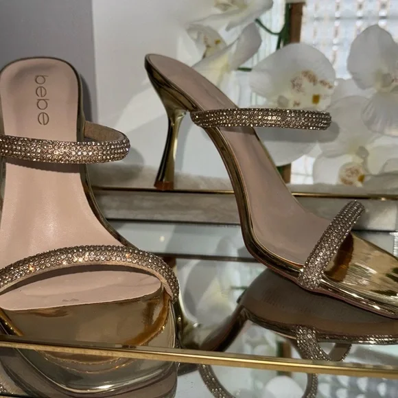 Bebe Gold heels Size8 - Picture 3 of 5